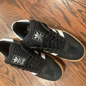 Adidas Men's Black and White Samba Sneakers with Gum Sole